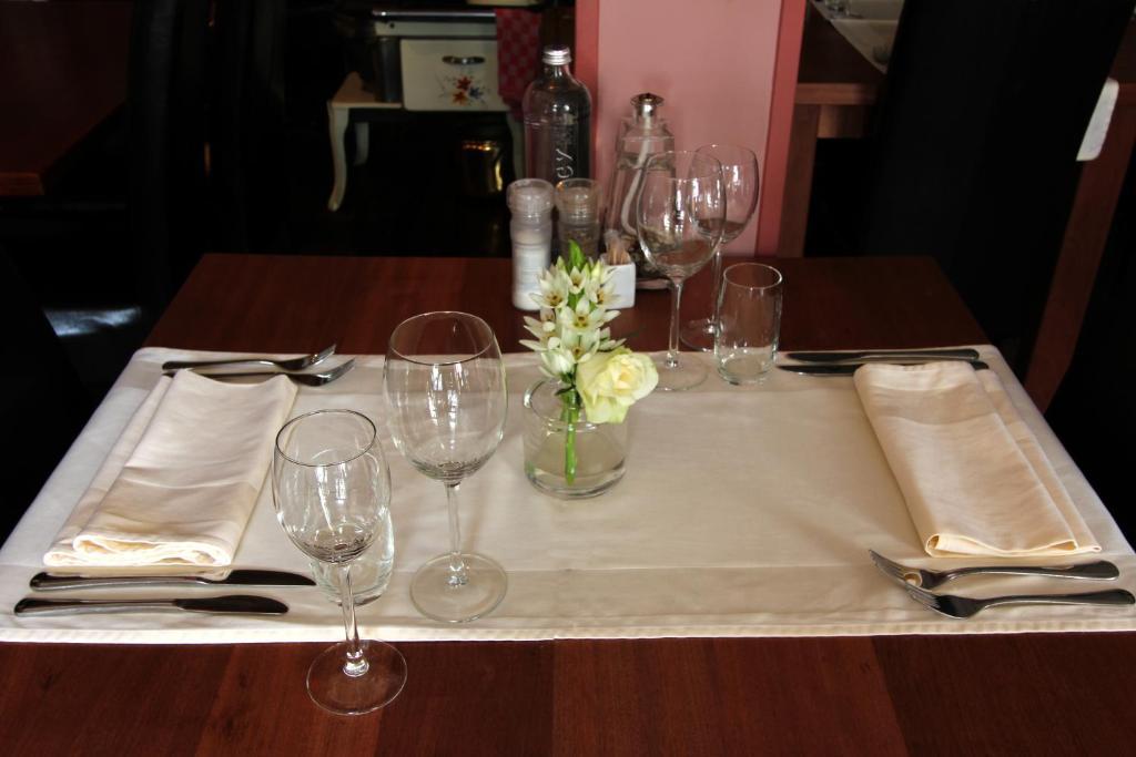 Hotel Restaurant Zeeland Tholen Ngoại thất bức ảnh